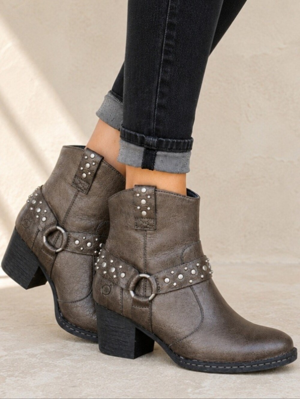 Born Slater Y2K Western Moto Leather Studded Harness Block Heel Boots 8.5M
